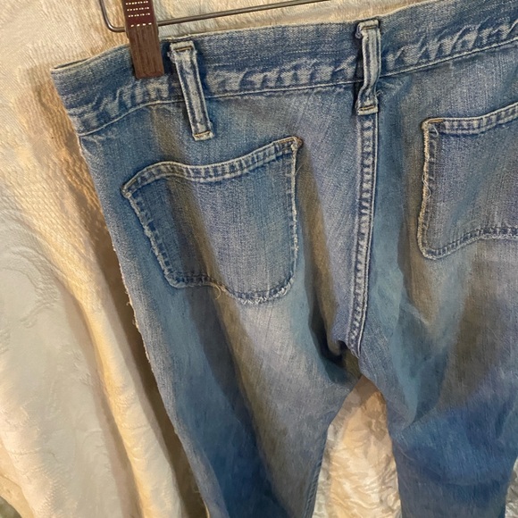 Vintage 1970s Light Blue Frayed Wide-Leg Jeans - Picture 12 of 13